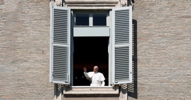 بابا الفاتيكان يقيم صلاة خاصة بسبب كورونا