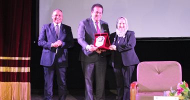 وزير التعليم العالى: المرأة المصرية لها إنجازات مختلف المجالات العلمية
