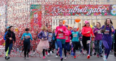 سباق نسائى فى بيلاروسيا احتفالا بـ"يوم المرأة العالمى"