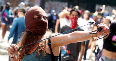 اشتباكات عنيفة بين متظاهرين وقوات الأمن فى تشيلى