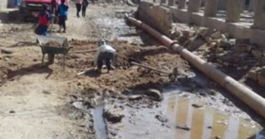 مياه الصرف الصحى والمياه الجوفية تهدد أهالى قرية بمركز اخميم بسوهاج