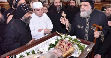 البابا تواضروس يترأس صلوات جنازة رئيس دير الأنبا بيشوى بوادى النطرون