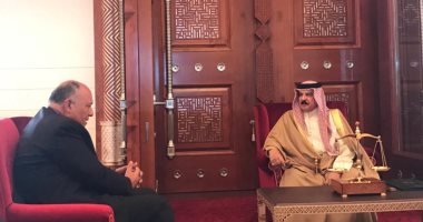 وزير الخارجية يصل المنامة حاملا رسالة من الرئيس السيسى لملك البحرين