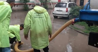 صور.. محافظ الإسكندرية: جولات مستمرة لحين الانتهاء من النوة الحالية
