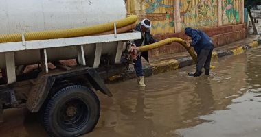 وزير التنمية المحلية: المحافظات وزعت المعدات فى مناطق تجمع الأمطار