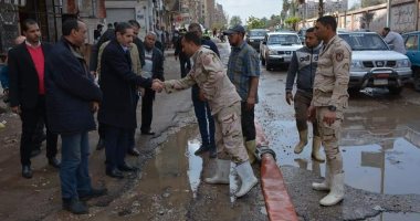 محافظ الغربية يتابع أعمال شفط المياه المتراكة نتيجة الأمطار بمدينة المحلة