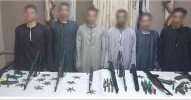 ضبط 9 متهمين بحوزتهم أسلحة ومخدرات فى حملة أمنية بأسوان 