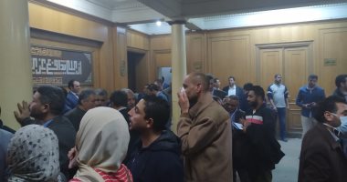 فيديو.. تجدد الاشتباكات بين أنصار سامح عاشور ورجائى عطية داخل مقر نقابة المحامين