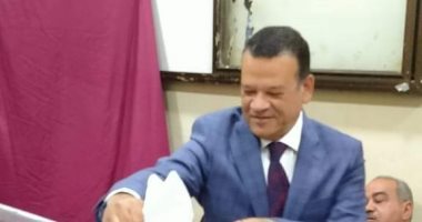 محمد عثمان يدلى بصوته بانتخابات "المحامين": نصطف خلف نقابتنا للنهوض بالمهنة