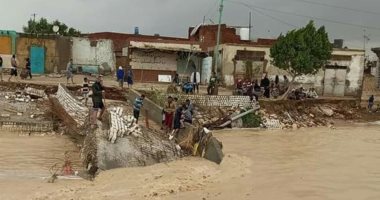 طرق قرية الديسمي بمركز الصف جيزة تغرق بمياه المطر ومطالب بتدخل المسؤولين