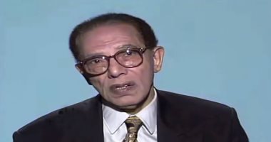 100 عام على ميلاد مصطفى محمود.. كاتب وطبيب وفنان ومذيع 
