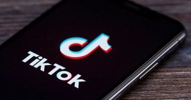 ترامب: "أوراكل" جيدة ويمكن أن تستحوذ على TikTok فى الولايات المتحدة