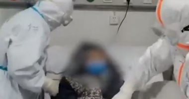معمرة صينية تبلغ 104 أعوام تشفى من فيروس كورونا فى ووهان.. فيديو