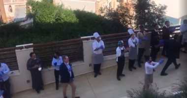 أطباء يحتفلون بعيد ميلاد طفل أردنى فى الحجر الصحى بالبحر الميت.. فيديو