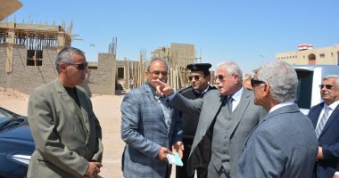 صور.. محافظ جنوب سيناء يتفقد المشروعات الجارية بمدينة طور سيناء