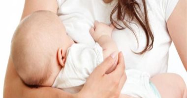 هل يمكن للمرأة المصابة بفيروس كورونا إرضاع طفلها ؟ الصحة العالمية تجيب