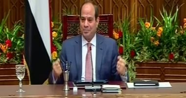 السيسي للمصريين: مش بنخبى عليكم أى شيء يخص فيروس كورونا.. الإعلام المصرى يقوم بدور رائع فى التوعية بمخاطر الأزمة.. ليس لدينا أى مشكلة فى احتياطى السلع الأساسية.. وللأطباء: نقدر جهودكم.. ونخوض حربا أنتم أبطالها