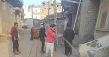 مبادرة شباب بقرية زاوية أبو شوشة بالبحيرة لتطهير مداخل ومخارج المنازل