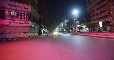 هدوء بالشوارع والتزام المواطنين مع بدء تطبيق حظر التجوال