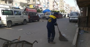 صور .. تكثيف حملات النظافة وتطهير صناديق القمامة بالإسكندرية