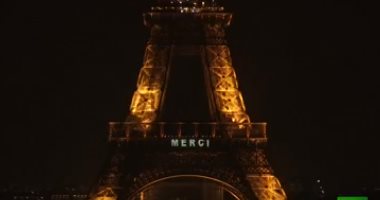 شاهد.. رسالة شكر على برج إيفل في باريس