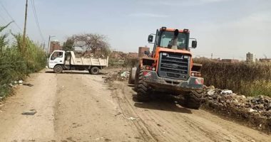 رفع القمامة من مدخل قرية العور والشيخ زياد بالمنيا 