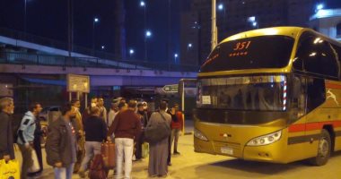 النقل تحرك أتوبيسات من محطة مصر لتوصيل ركاب القطارات القادمة بعد الحظر