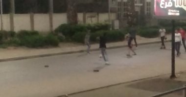 امسك مخالفة.. مباريات كرة قدم فى شارع الهرم خلال ساعات حظر التجوال