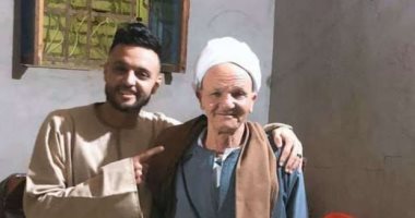 من المنيا.. رجب بكار يوجه رسالة لوالده ويغض البصر عن صراع القطبين