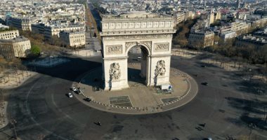 باريس: وضع أجهزة لتعقيم اليدين فى محطات الحافلات عقب رفع العزل العام