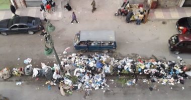 شكوى من تراكم القمامة فى منطقة شارع الهانوفيل الرئيسى بالإسكندرية 