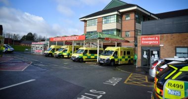 مسئول بالصحة البريطانية عن إصابات كورونا : بدأت تظهر علامات الاستقرار