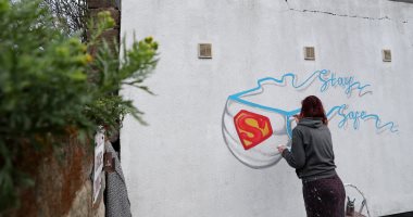 بريطانيا تدعو المواطنين للبقاء فى منازلهم بـ"الجرافيتى"