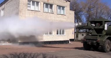 فيديو.. العسكريون الروس يبدءون عملية مكافحة فيروس كورونا فى شوارع بلغراد