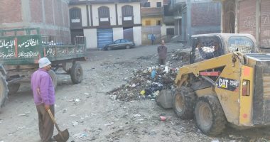 حملات تطهير ورفع القمامة بمدينة فاقوس لمواجهة فيروس كورونا بالشرقية