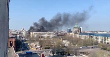حريق ضخم بقصر المدينة الملكى وسط برلين و إدارة الإطفاء تحاول السيطرة 