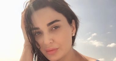 سيرين عبد النور تستعيد ذكرياتها مع البحر والشمس بعد العزل المنزلي