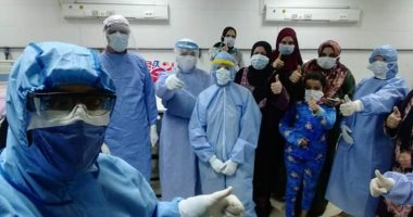 صور .. 7 متعافين من فيروس كورونا يغادرون مستشفى الحجر الصحى بتمى الامديد