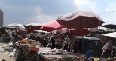 اضبط مخالفة.. زحام داخل سوق شبين الكوم فى المنوفية رغم قرار غلق الأسواق
