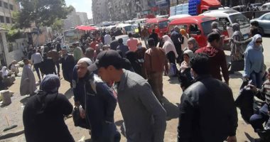 صور.. حملة تفض سوق الهانوفيل غرب الإسكندرية منعا للزحام حذرا من كورونا