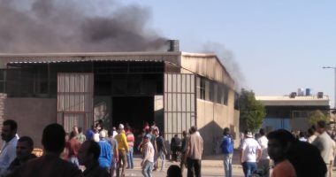 حريق بمصنع إسفنج تمتد نيرانه لمصنع خشب بالمنطقة الصناعية في الكوثر بسوهاج
