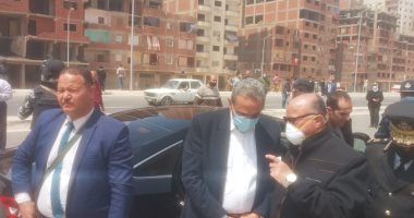 محافظ القاهرة يترأس حملة إزالات مخالفة بمنطقة ترعة الطوارئ بالسلام