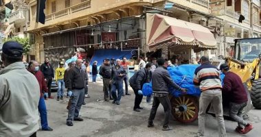 رفع الإشغالات بسوق البازار وإزالة التعديات بشارع كسرى ببورسعيد ..صور