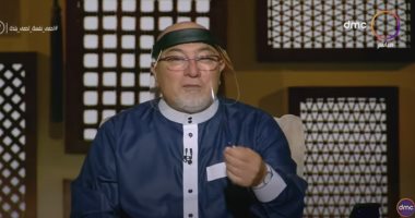 فيديو.. خالد الجندى يرتدى قناعا للوقاية من كورونا على الهواء