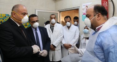 محافظ قنا يتابع الإجراءات الإحترازية بمستشفى حميات نجع حمادى 