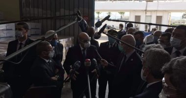 الرئيس الجزائرى يشيد بجهود الطاقم الطبى ويؤكد السيطرة على وباء كورونا