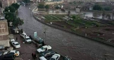 سقوط أمطار غزيرة وسيول فى صنعاء باليمن.. فيديو