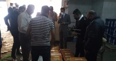 ضبط مخزن خمور مهربة بجراج فى القاهرة ومصادرة 1039 زجاجة.. صور 