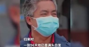 ممرض صيني يضرب الشيب رأسه بعد قضاء 56 يوما بمستشفى عزل مرضى كورونا