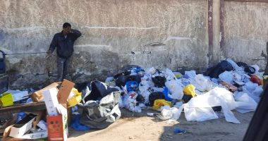 شكوى من تراكم القمامة بشارع مدرسة الريادة منطقة سموحه بالإسكندرية